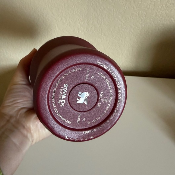 Stanley 40 oz Tumbler Burgundy Stainless Steel Insulated  Mug leak proof lid - Picture 4 of 6